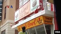 Ben's Chili Bowl, Restoran Hot Dog Terkenal milik Muslim di Washington DC (foto: dok). 