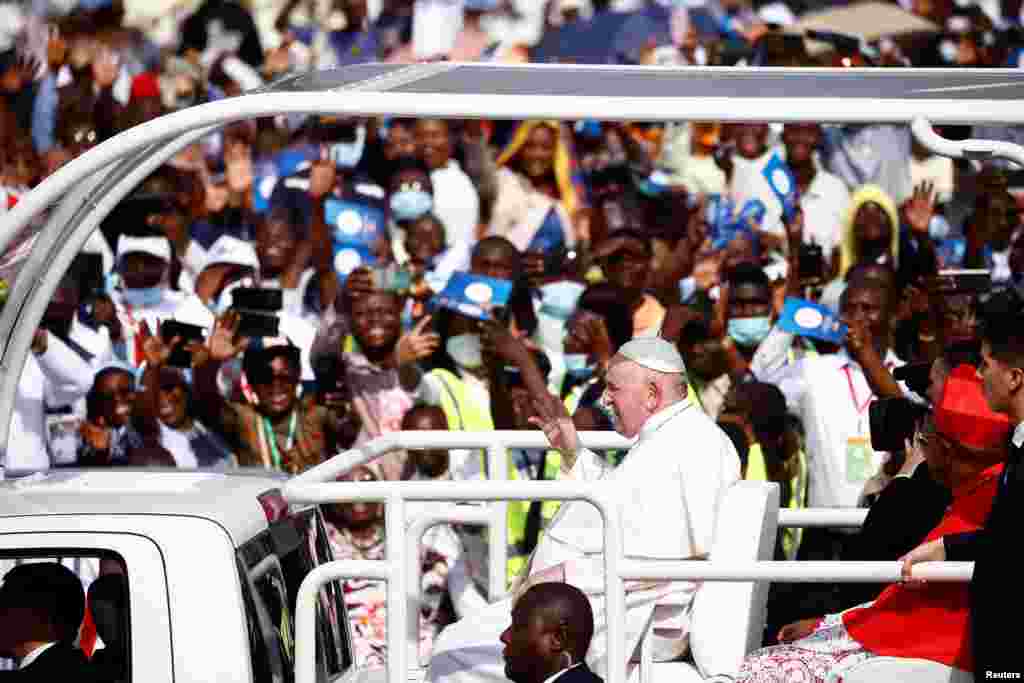 Papa Francisco celebra uma Missa Papal no Aeroporto de N&#39;dolo durante a sua jornada apostólica, em Kinshasa, RDC. Fev 1, 2023