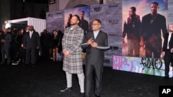 Will Smith (kiri) dan Martin Lawrence menghadiri pemutaran perdana "Bad Boys for Life" di TCL Chinese Theatre di Los Angeles, 14 Januari 2020. (Foto: AP)