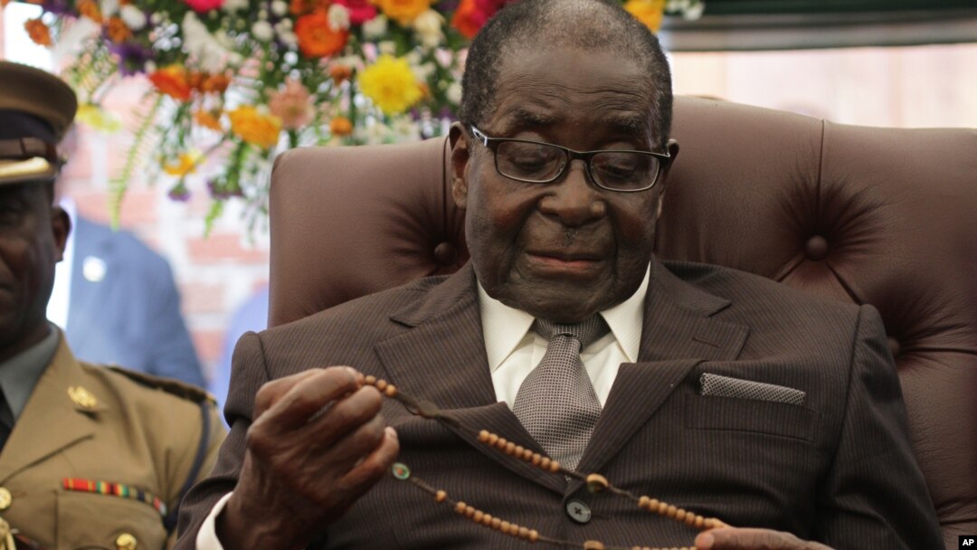 L'ancien président Robert Mugabe, dans sa résidence de Zvimba, Zimbabwe, le 21 janvier 2014.