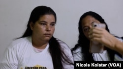 Madres de adolescentes encarcelados en Venezuela luego de la elección presidencial graban video pidiendo la liberación de sus hijos. 25 de octubre de 2024.