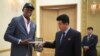 Dennis Rodman Beri Buku Soal Trump kepada Pejabat Korut