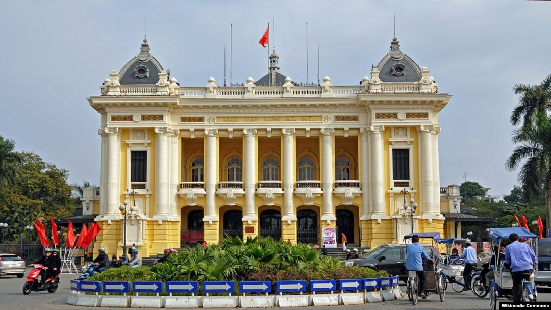 Nhà hát Lớn Hà Nội (hình chụp năm 2011).