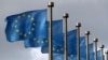 Las banderas de la UE ondean frente a la sede de la Comisión Europea en Bruselas, el 2 de octubre de 2019. [Foto: Reuters]