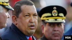 Presiden Venezuela Hugo Chavez (kiri) di Akademi Militer Caracas (Foto: dok).