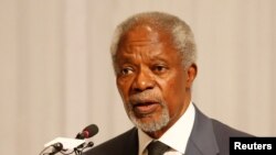 L'ancien secrétaire général de l'ONU Kofi Annan lors d'une conférence de presse à Yangon, Myanmar, 24 août 2017. 