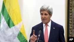 Kerry también celebró los avances “extraordinarios” que ha conseguido el gobierno civil birmano en tan poco tiempo.