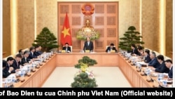 Thủ tướng Việt Nam Nguyễn Xuân Phúc họp với tổ tư vấn hôm 22/12/2018