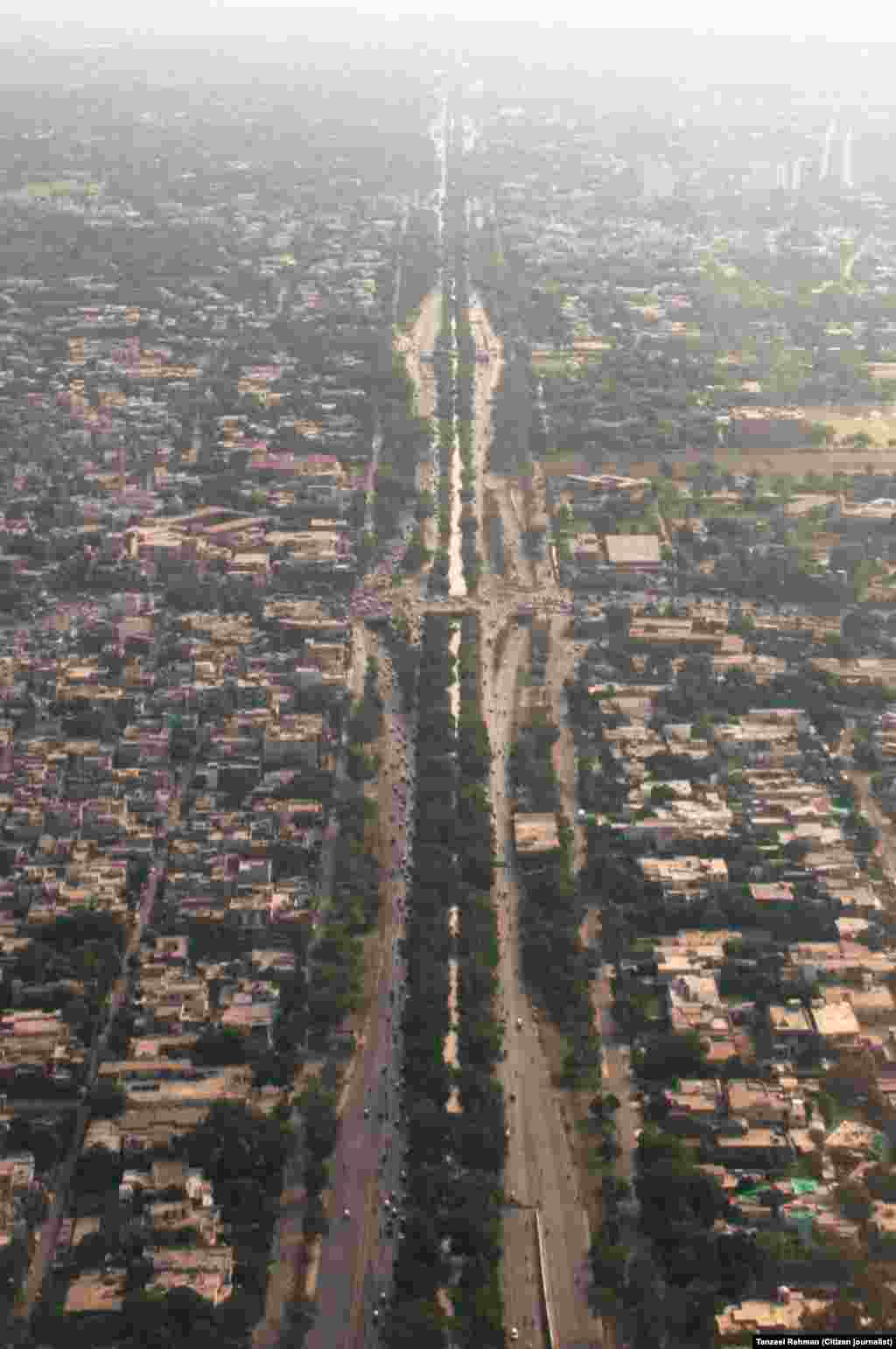 لاہور شہر کا مشہور کنال روڈ