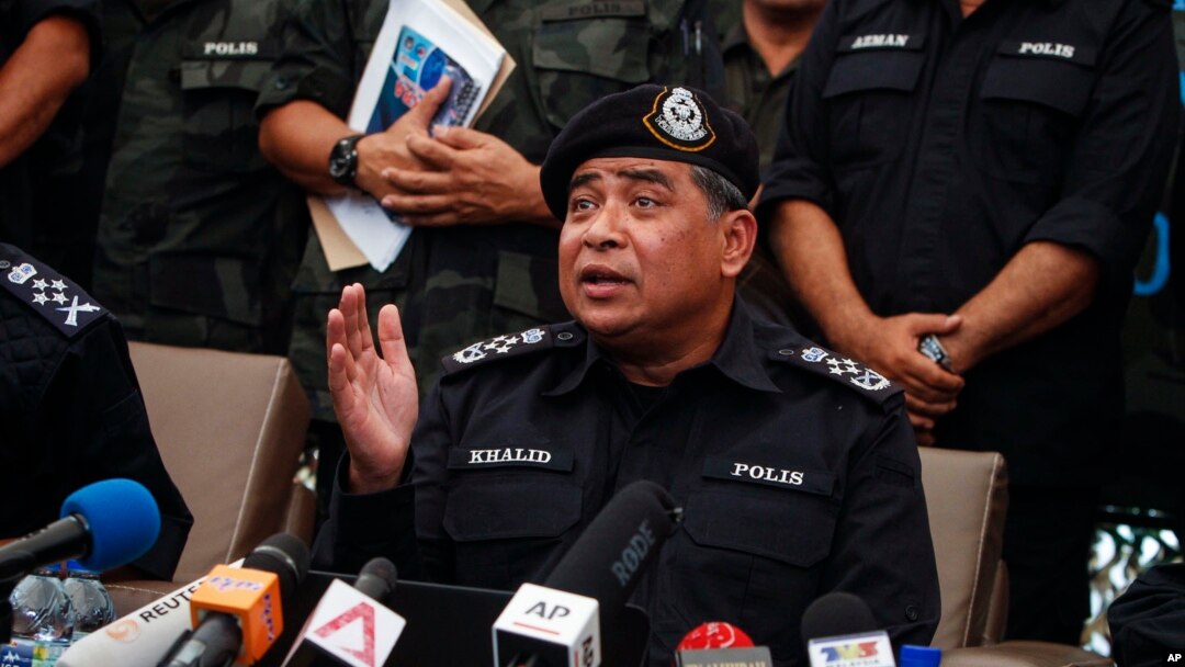 Kepala Kepolisian Nasional Malaysia Khalid Abu Bakar dalam sebuah konferensi pers di Wang Kelian, Malaysia, Mei 2015.