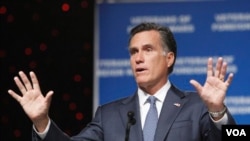 El ex gobernador de Massachusetts y líder de las encuestas, Mitt Romney, recibió un estruendoso aplauso después de decir que al presidente Obama y su gobierno "no le gustan los empresarios”.