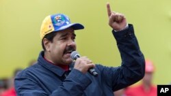 نیکولاس مادورو، رئیس جمهوری ونزوئلا روز یکشنبه برای کارگران در کاراکاس سخنرانی کرد.