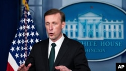 제이크 설리번 미국 백악관 국가안보보좌관이 17일 아프간 사태와 관련해 언론 브리핑을 하고 있다.