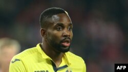 L'attaquant de Villarreal du RD Congo, Cedric Bakambu, réagit lors du match de football du groupe A de l'UEFA Europa League, Slavia Prague contre Villarreal, à Prague, le 2 novembre 2017.