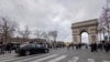 تشدید تدابیر امنیتی در آستانه سال نو در فرانسه؛ ۹۰ هزار افسر پلیس در سراسر کشور مستقر می‌شوند