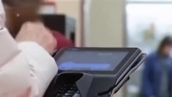 Anh khai triển một cách mã hóa an toàn hơn cho các thẻ tín dụng