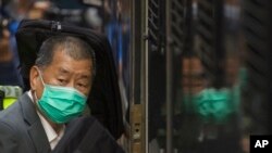 Advokat demokrasi terkemuka Hong Kong, Jimmy Lai kembali ke pengadilan, Senin, 1 Februari 2021. (AP Photo/Vincent Yu)