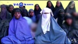 VOA60 DUNIYA: Boko Haram Ta Saki Sabon Bidiyo Da Ke Nuna ‘Yan Matan Makarantar Chibok 14