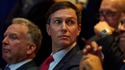 Зять президента США Джаред Кушнір та спеціальний посланець президента США Стів Віткофф. Фото: REUTERS/Bing Guan