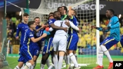 'Yan wasan Chelsea suna murnar lashe kofin UEFA Super Cup