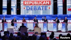 Debat kedua Kandidat Presiden dari Partai Republik dalam rangkaian kampanye Pemilihan Presiden AS 2024 di Perpustakaan Kepresidenan Ronald Reagan di Simi Valley, California, 27 September 2023. (REUTERS/Mike Blake)