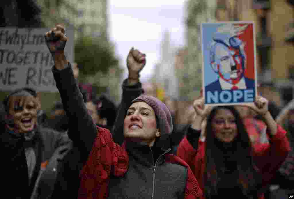 People shouts slogans during the Women&#39;s March rally in Barcelona, Spain, Saturday, Jan. 21, 2017. The march was held in solidarity with the Women&#39;s March on Washington, advocating women&#39;s rights and opposing Donald Trump&#39;s presidency. (AP Photo/Manu Fernandez)