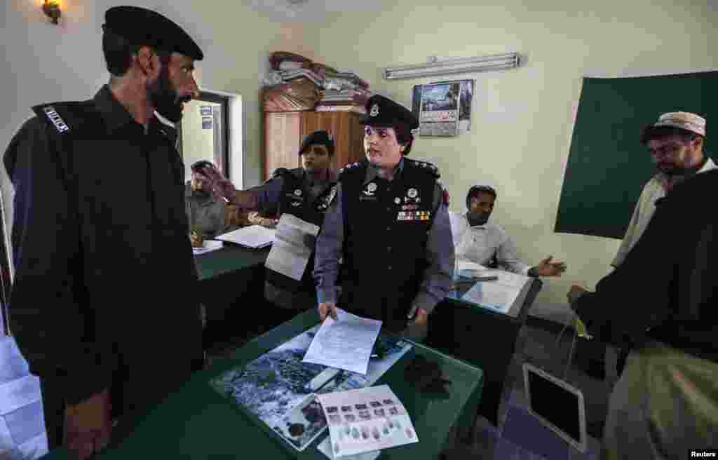  اس وقت صوبے بھر میں صرف 560 خواتین پولیس سے منسلک ہیں۔