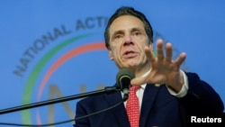 Gubernur New York Andrew Cuomo berbicara di Harlem, New York, 15 Januari 2018.
