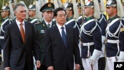 포르투갈을 방문한 후진타오 중국 국가주석(사진중앙)