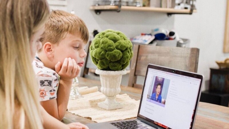 US Small Businesses Set About Reinventing Themselves