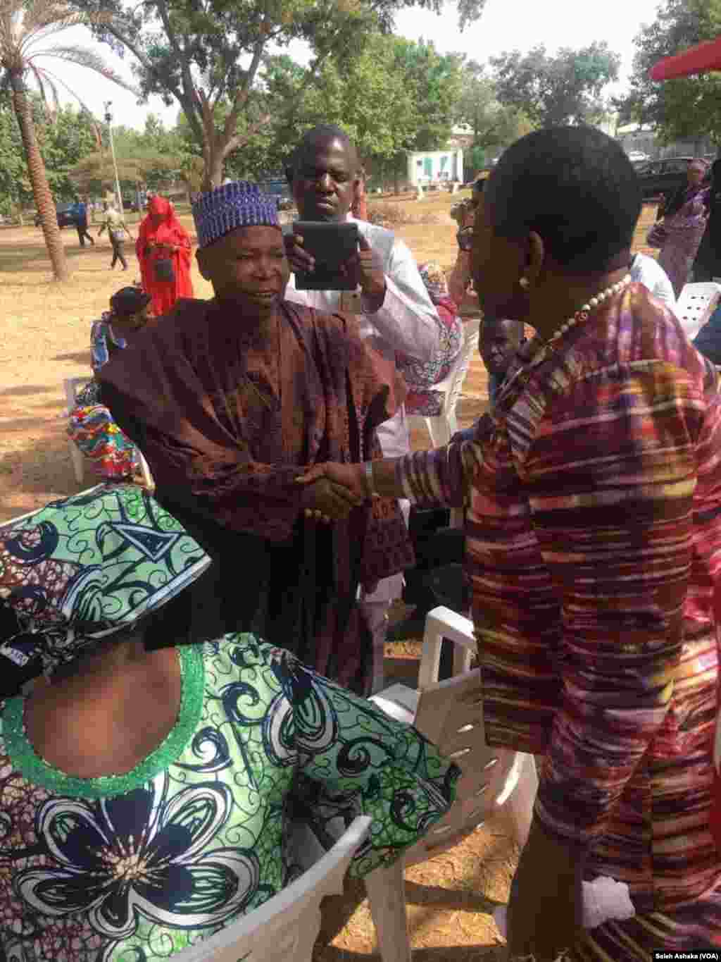 ABUJA: BBOG Kungiyar dake fafutikan ganin an sako sauran 'yan matan Chibok tayi maci a Abuja