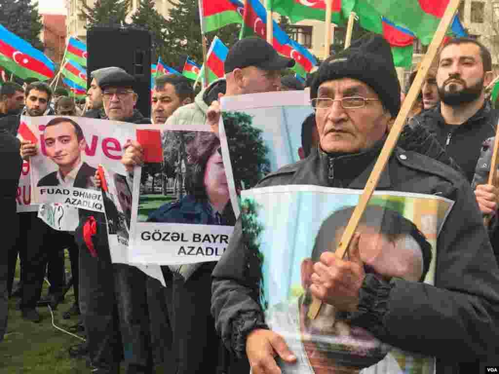 Müxalifət mitinq keçirir 