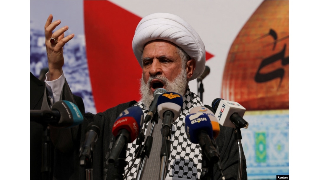 Wakil pemimpin Hizbullah Lebanon, Sheikh Naim Qassem, di Beirut, Lebanon, 13 Oktober 2023. (Foto: Zohra Bensemra/REUTERS)