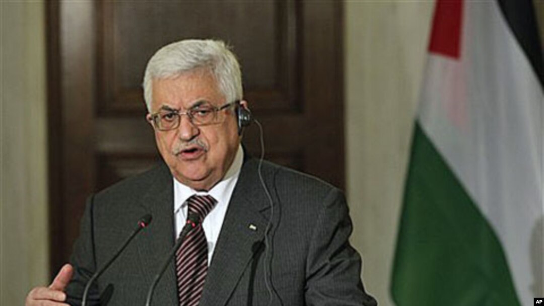 Palestinian President Mahmoud Abbas attends a news conference discussing the Mideast peace process, Athens, Dec 8, 2010