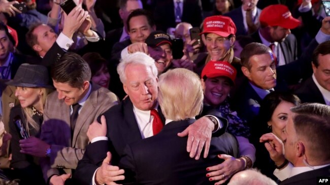 Ông Robert Trump và anh trai tại một sự kiện ở New York. 