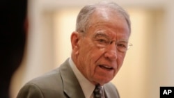 Senator Partai Republik Charles Grassley mensponsori sebuah RUU imigrasi baru (foto: dok). 