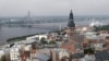 Латвия вслед за Эстонией понизила уровень дипотношений с Россией
