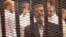Svrgnuti egipatski predsednik Mohamed Morsi u sudnici u Kairu