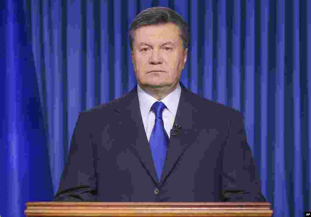 Prezident Viktor Yanukovich televideniye orqali murojaatida muxolifatni zo&#39;ravonlikda, xalqni qurol ko&#39;tarishga chorlab haddidan oshganlikda aybladi.