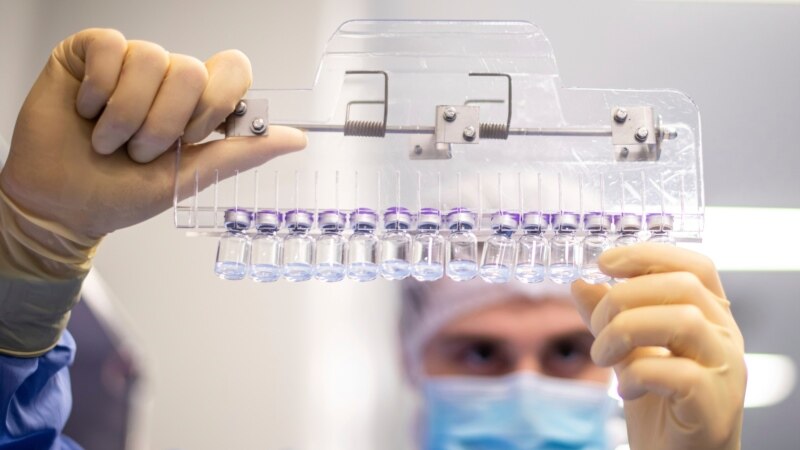 Tech Companies Buy COVID-19 Vaccines for Taiwan