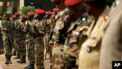 Des militaires de l’armée centrafricaines à Bangui, 5 février 2014.