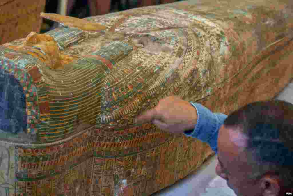 Dr. Waziri says, &quot;the coffins are sealed with anchors, and there are no signs of humidity, that is why the mummies are in perfect condition of preservation.&quot; (H. Elrasam/VOA)