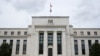 Reserva Federal valora subir tasas de interés para frenar inflación