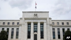 Dalam foto yang diambil pada 4 Mei 2021 ini tampak Gedung Bank Sentral AS yang terletak di Washington. (Foto: AP/Patrick Semansky)