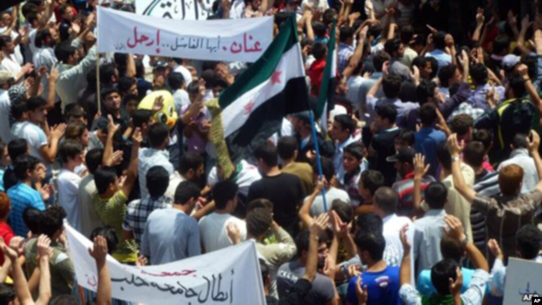 Hukumat terrorizmga qarshi kurashayotganini aytadi. Norozi aholi esa kecha Damashq va boshqa bir necha shaharda yana namoyishga chiqqan. 