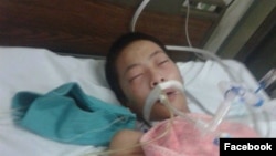 Em Đỗ Đăng Dư, 17 tuổi, hiện đang trong tình trạng hôn mê nguy kịch.