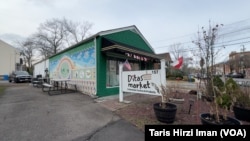 Dita's Market, duta menu dan produk Indonesia di kota kecil Metuchen, New Jersey. (Foto: Taris Hirzi Iman/VOA)