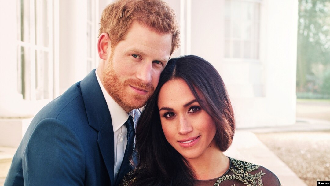 Pangeran Harry dan Meghan Markle pada saat foto resmi acara pertunangan mereka di istana Windsor, Inggris 17 Desember lalu. 