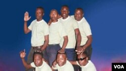 UMsunduzwa leqembu lakhe eleQuality Super Stars