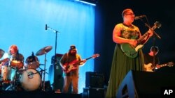 FILE - Brittany Howard, Zac Cockrell, Heath Fogg, Steve Johnson and Ben Tanner with Alabama Shakes performs at Verizon Wireless Amphitheatre at Encore Park in Atlanta, Georgia, Aug. 21, 2015.